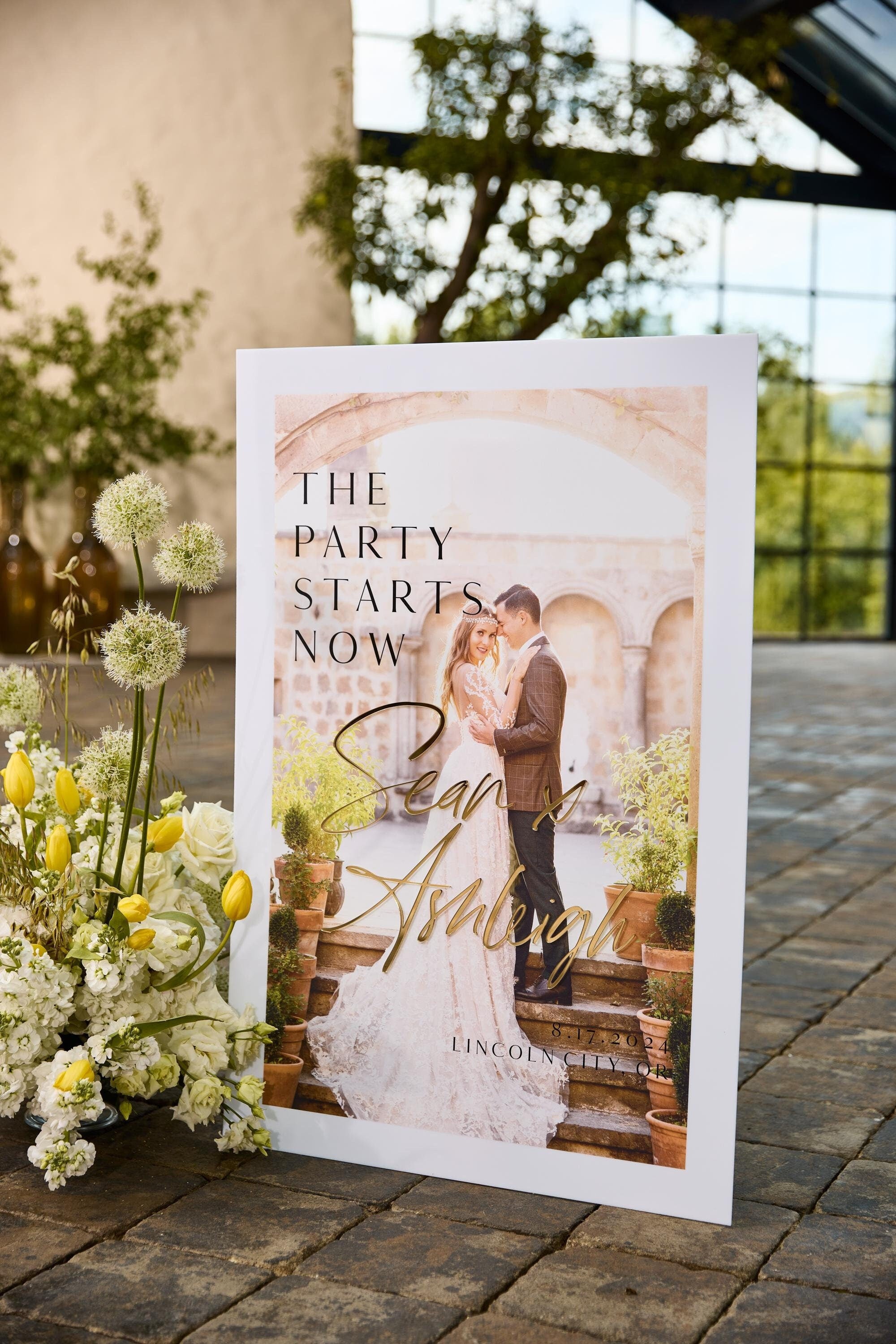 Modern Wedding Decor Photo Welcome Sign.