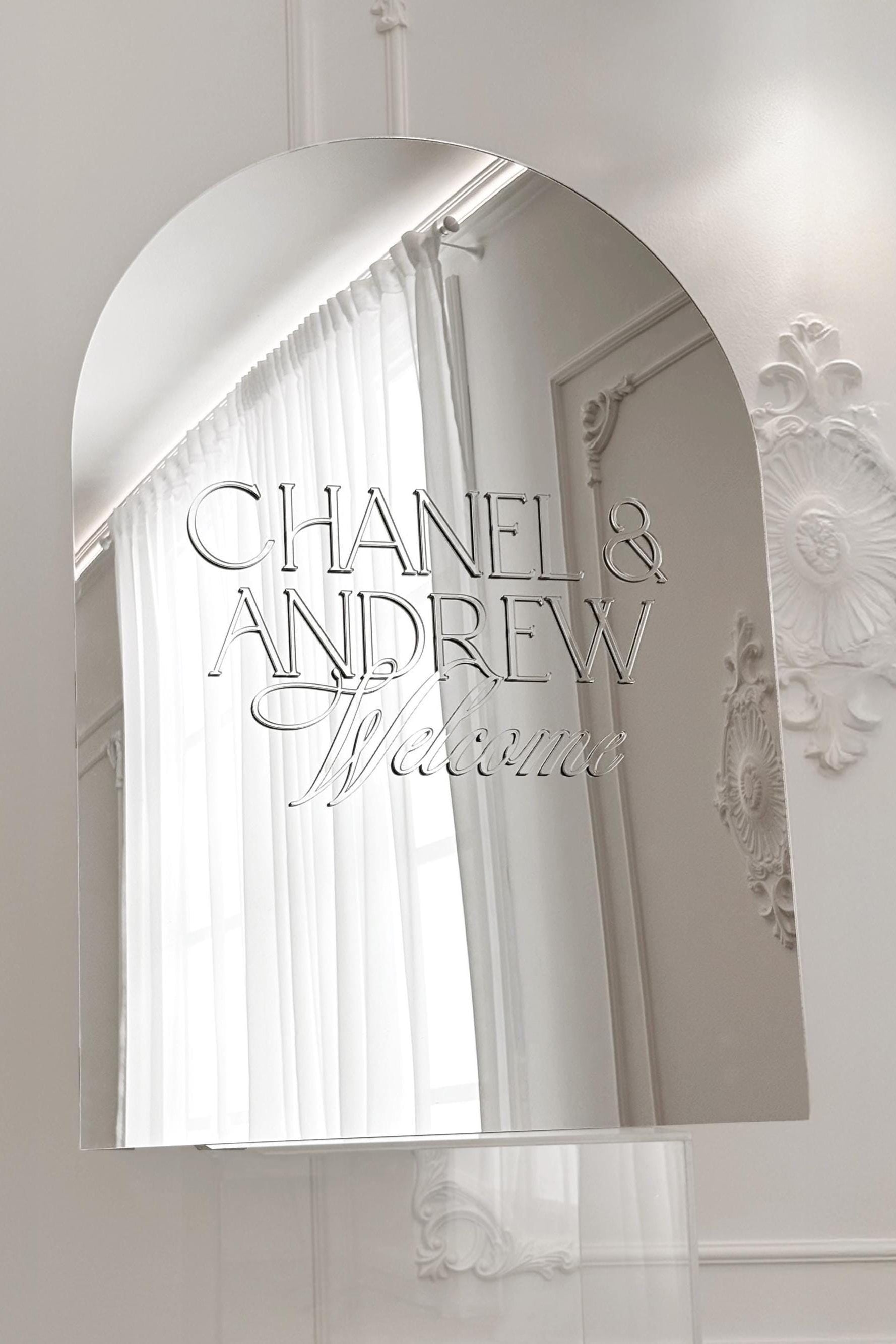 Arched silver mirror wedding welcome sign with 3D personalized names 
